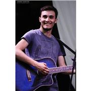 Chitarrista con oltre 10 anni di pratica e laurea al Conservatorio in Tecnico del Suono offre lezioni di chitarra per principianti